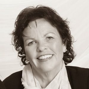 Meet your Posher, Letitia